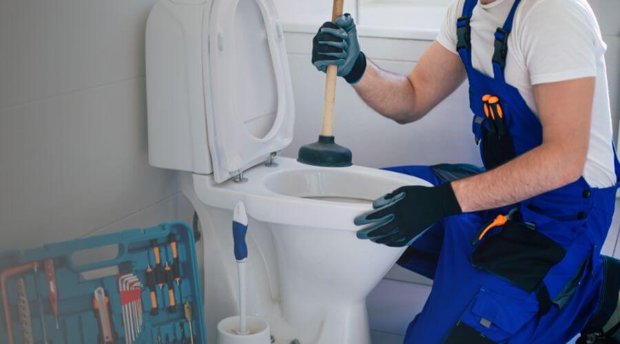 Expert burst pipe repair services in Satsuma, AL